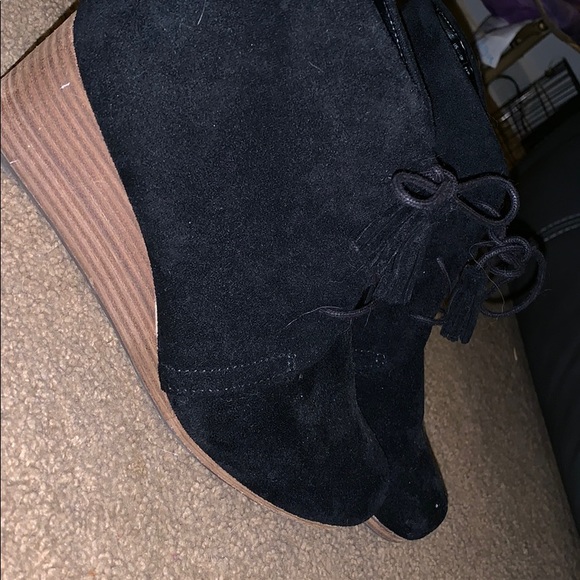 Shoes - Picture 1 of 1